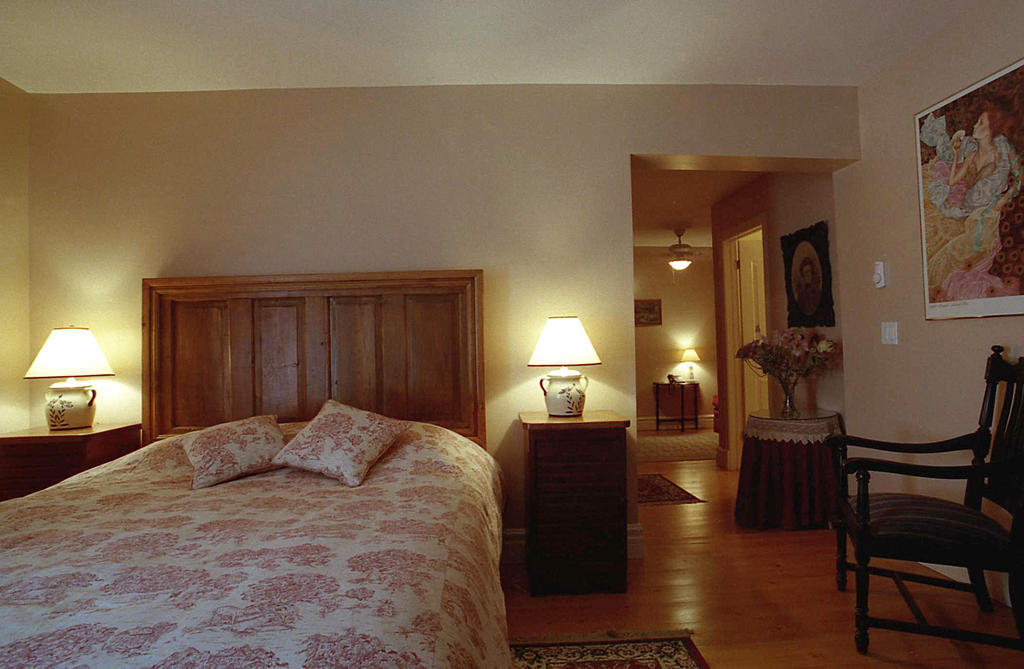 Auberge Knowlton Лак-Бром Номер фото